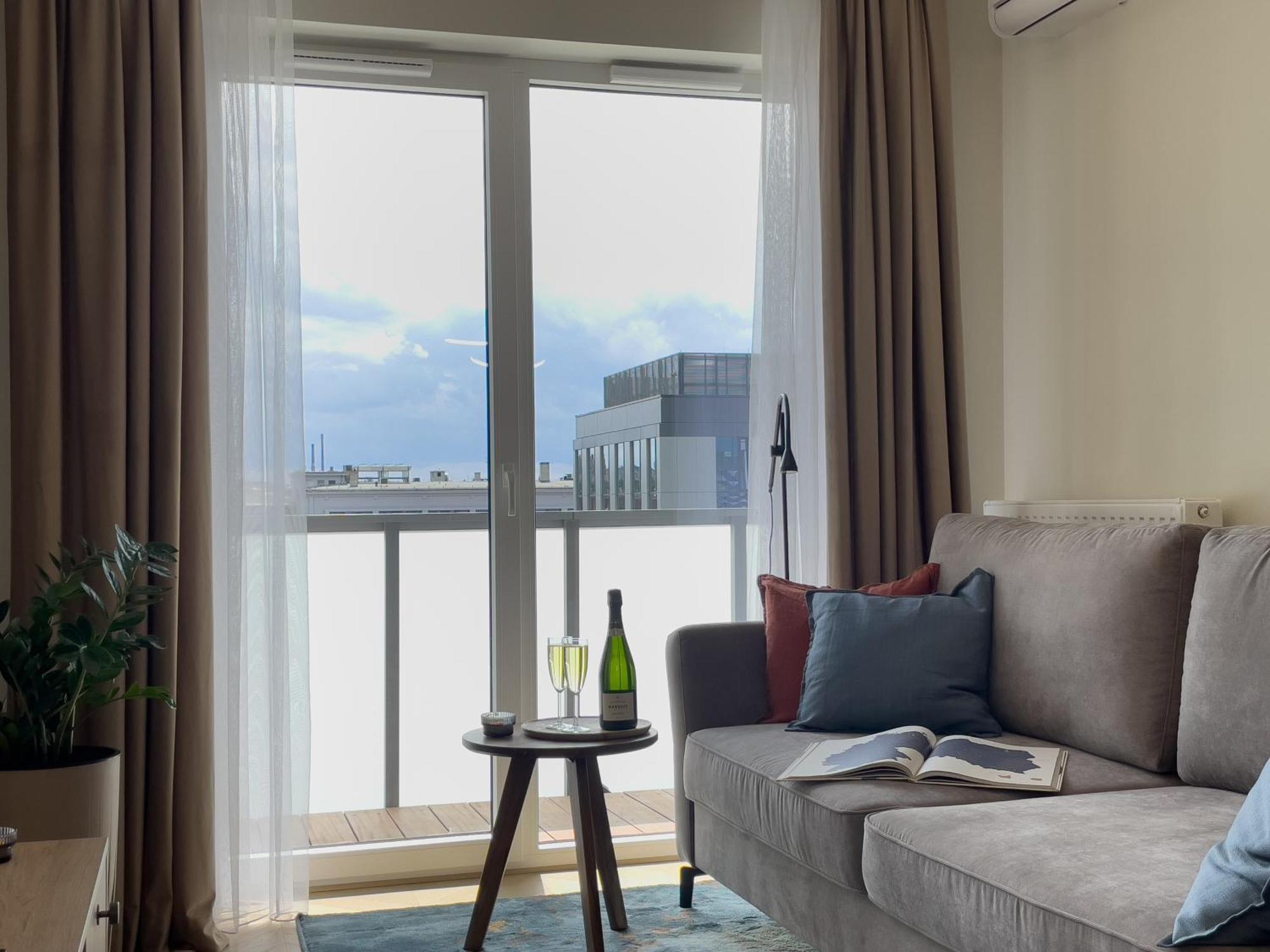Urban Global Premium, 5th Floor No 03, Free Garage, Self Check-in, No Deposit * Katowice